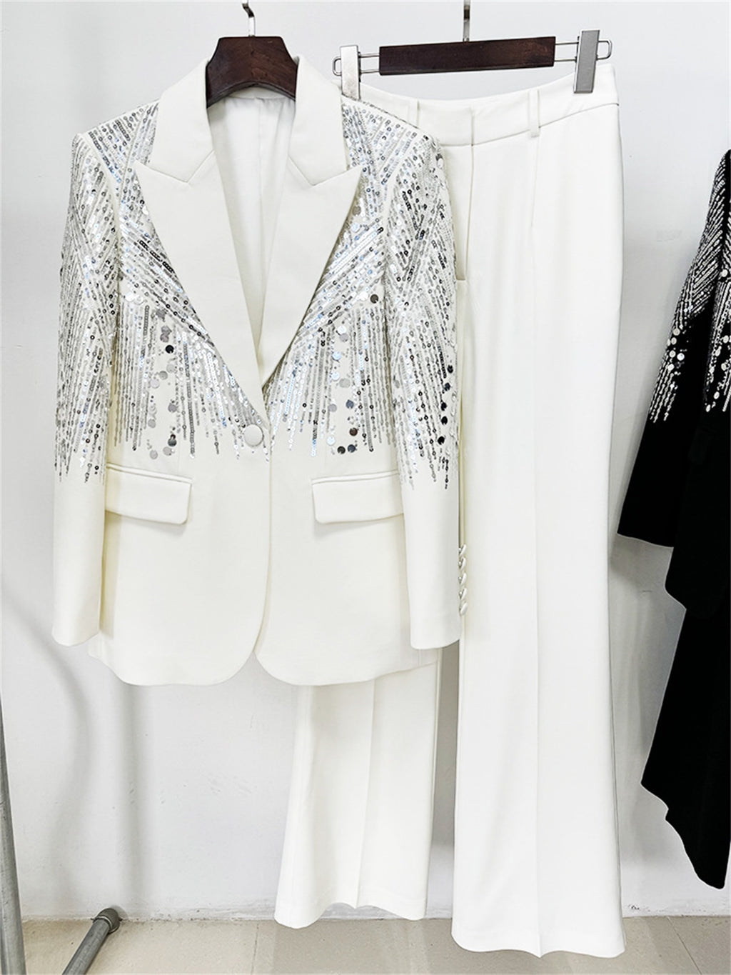 Sparkly Beaded Tuxedo Blazer Straight Leg Pants Suit For Party