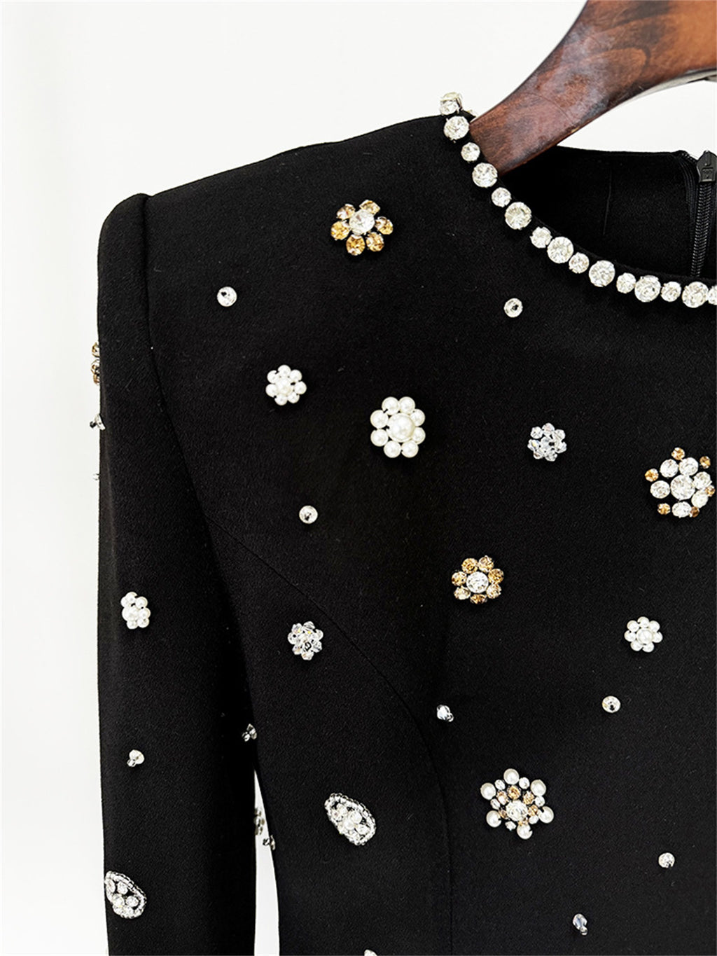 Elegant Beaded Cocktail Dress Crew Neck Slim Fit Midi Dress for Special Occasions