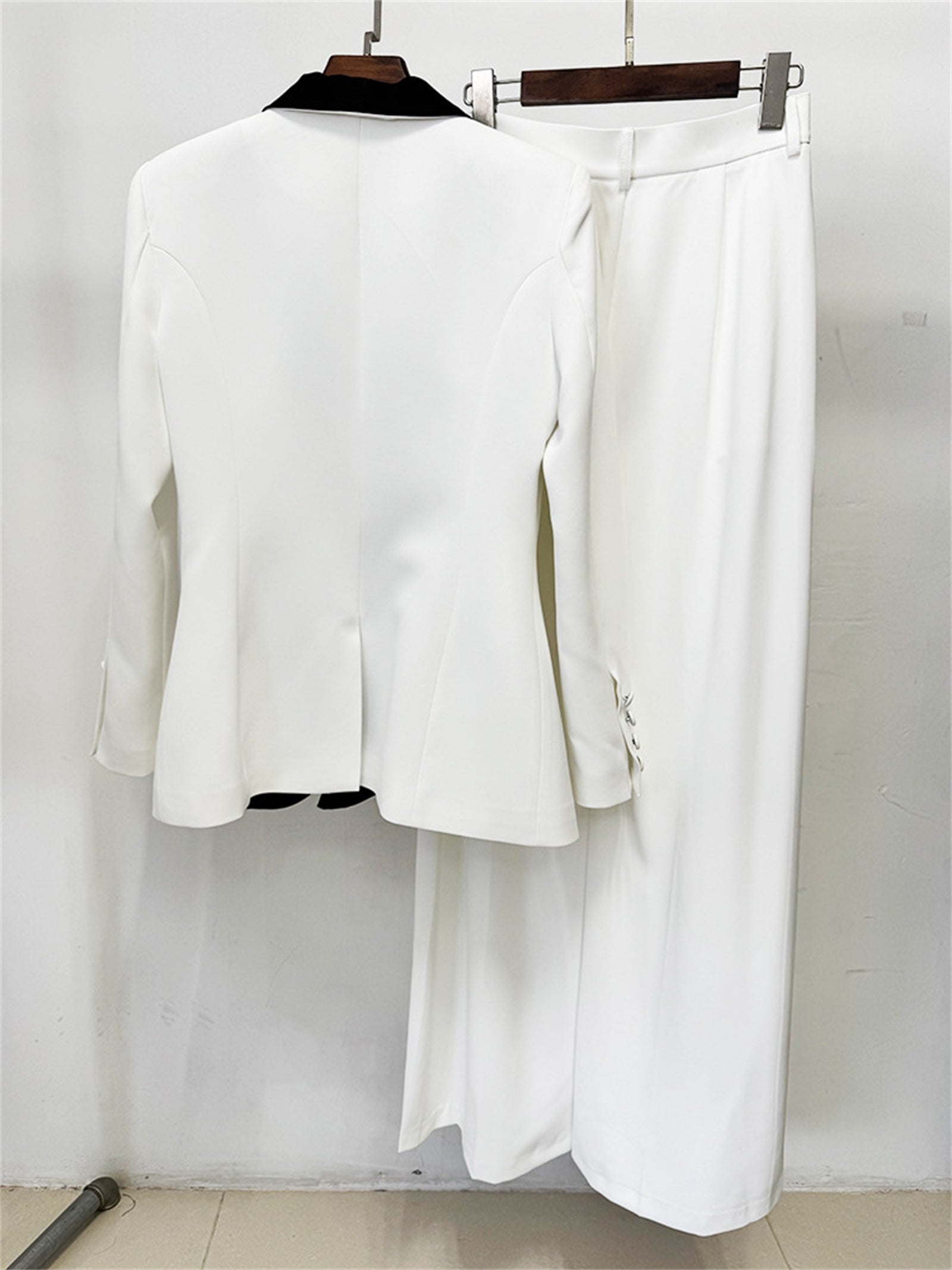 Platlogy Elegant Floral Decor Lapel Blazer Wide Leg Pant Two Piece Women Suit Set
