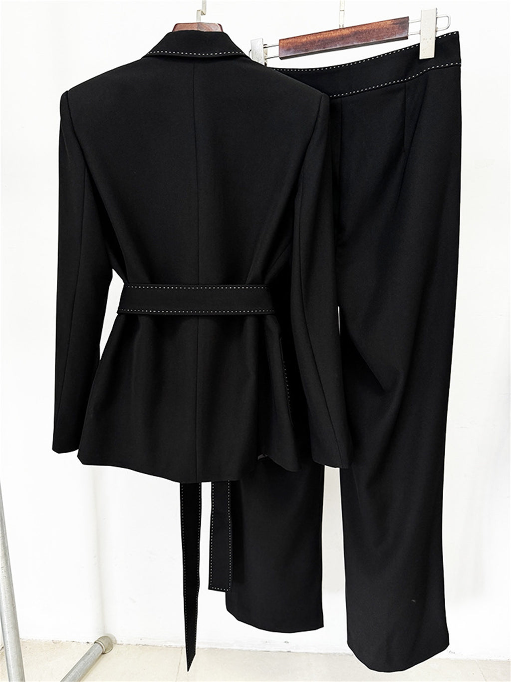 Women Elegant Two Piece Suit Set with Notched Lapel and Waist Tie