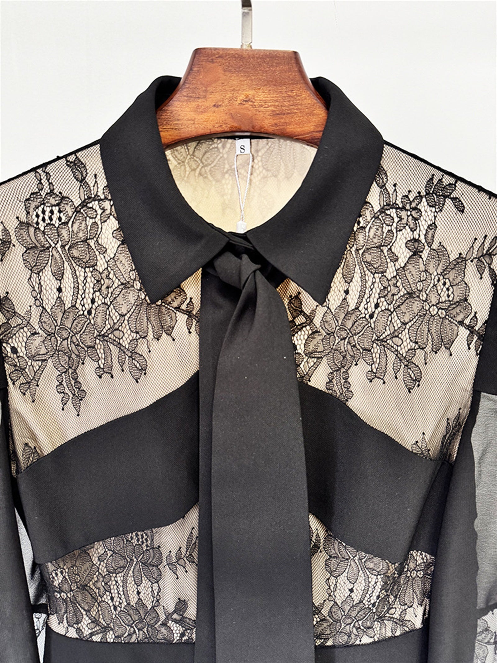 Platlogy Black Lace Patchwork Maxi Dress Bow Collar Long Sleeve Pleated Formal Evening Party Long Dresses