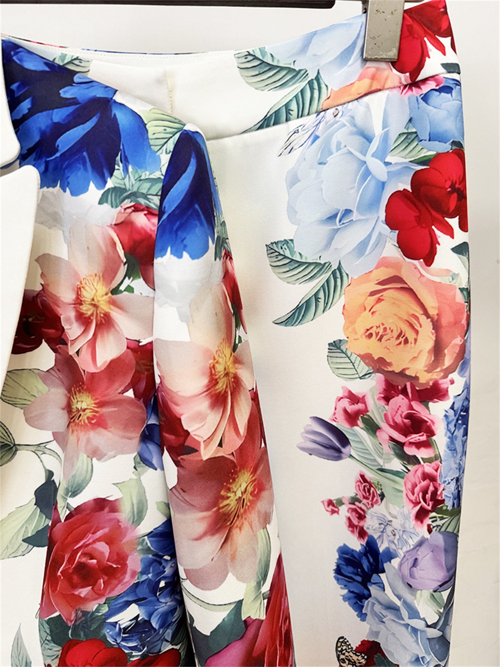 Platlogy Floral Print White Blazer and Straight Pants Two Piece Women Formal Suit Set For Party Business Daily Wear