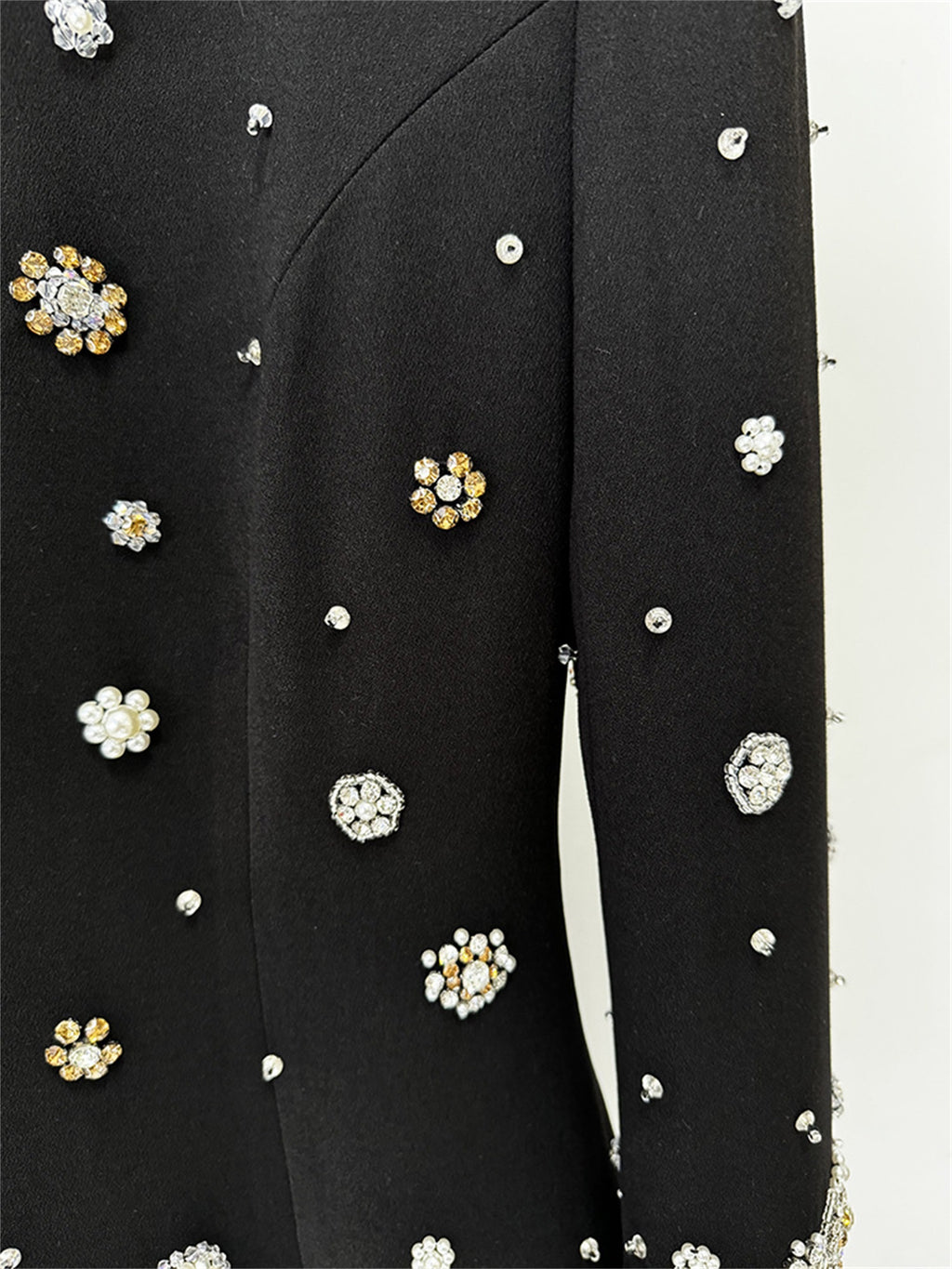 Elegant Beaded Cocktail Dress Crew Neck Slim Fit Midi Dress for Special Occasions