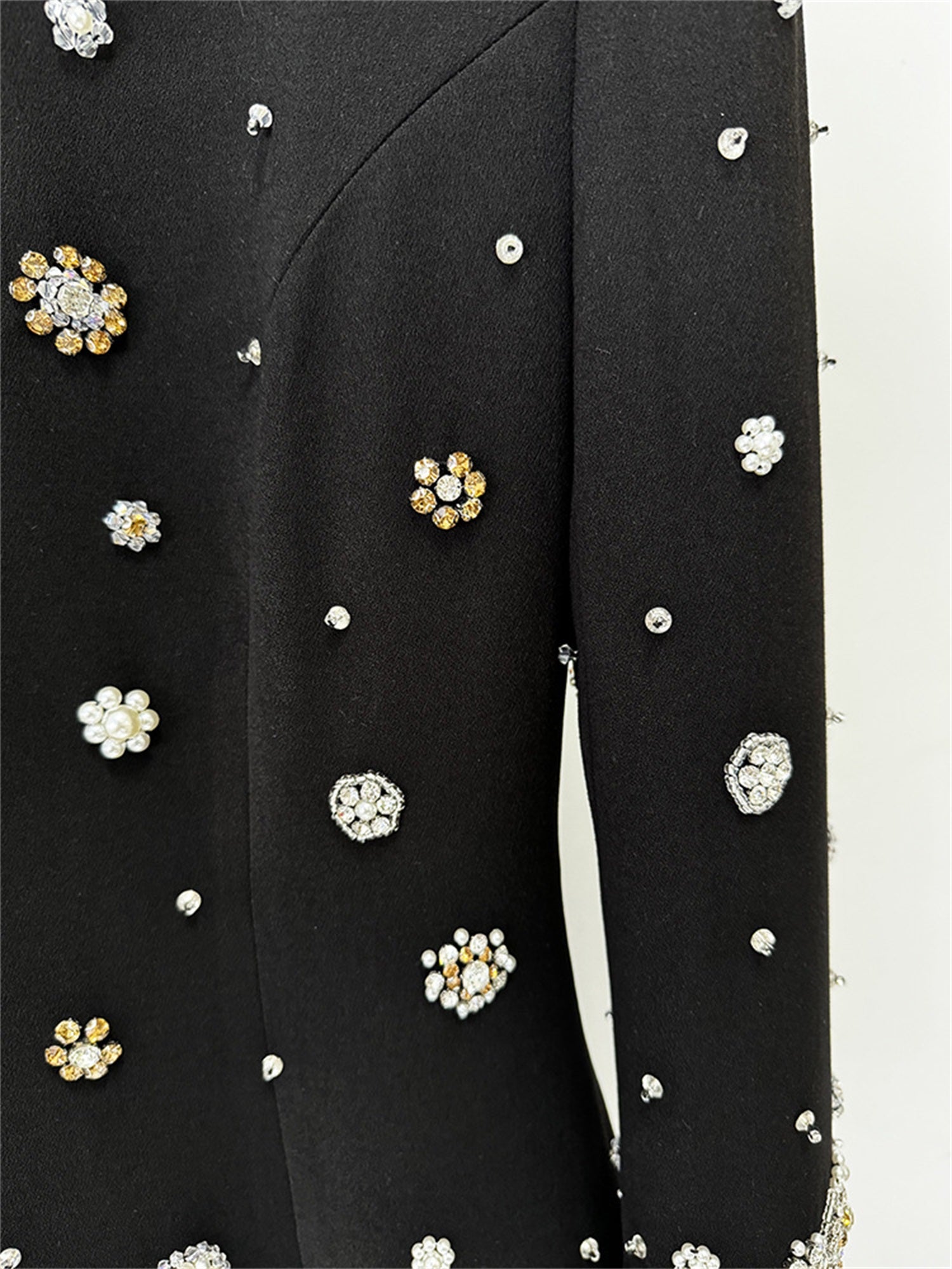 Elegant Beaded Cocktail Dress Crew Neck Slim Fit Midi Dress for Special Occasions