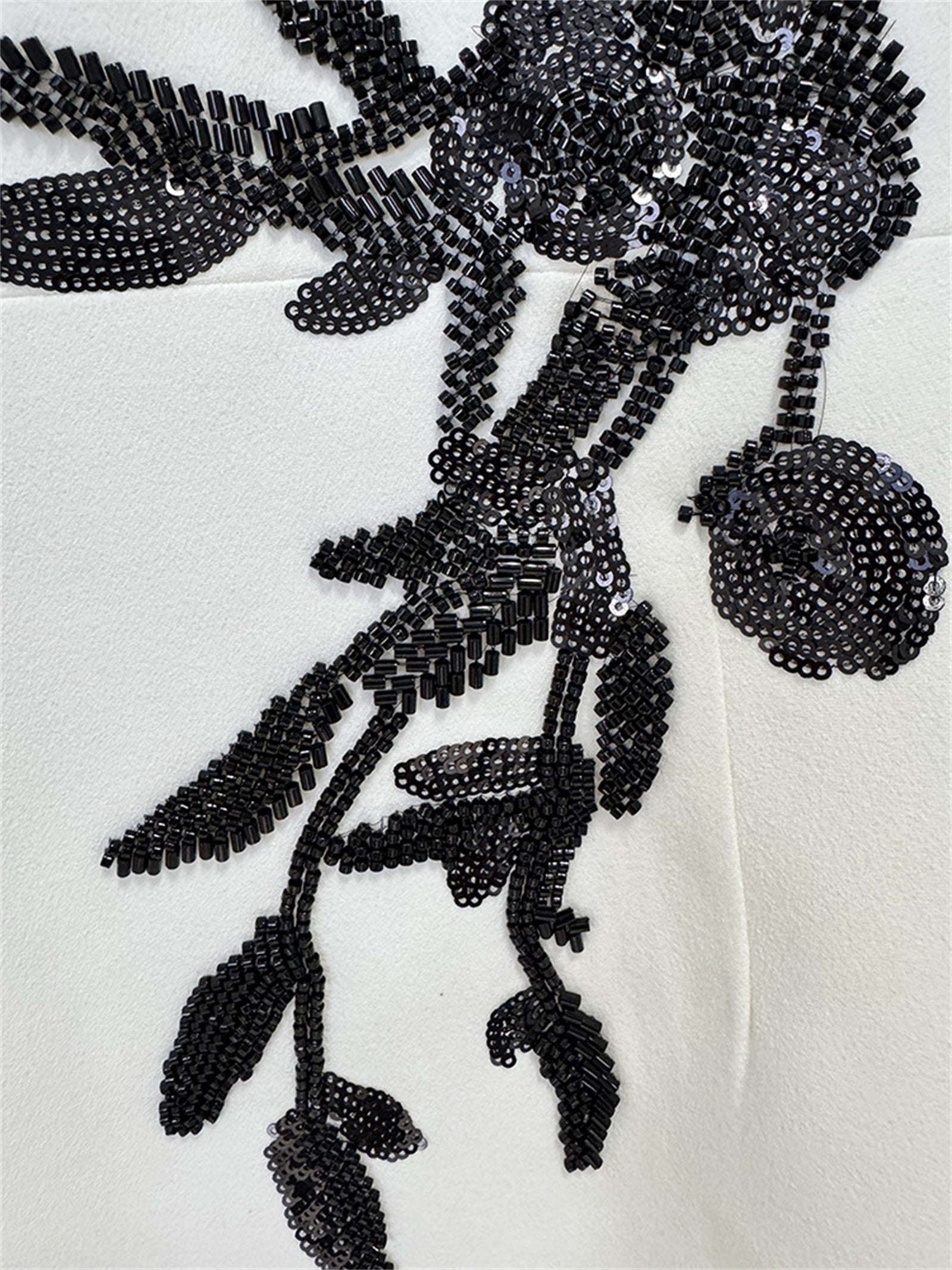 Platlogy Elegant White Long Sleeve Maxi Evening Dress Black Beaded Floral Embroidery Side Slit Formal Party Gown