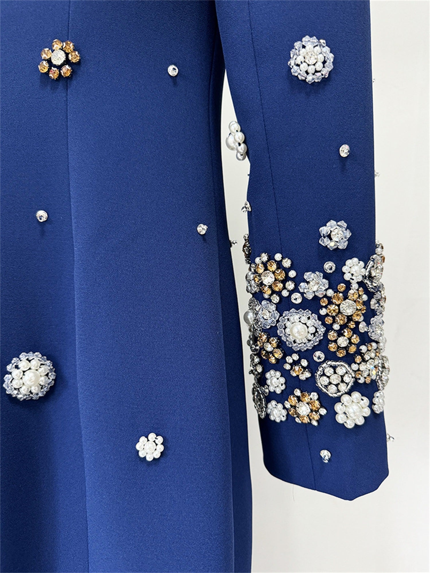 Elegant Beaded Cocktail Dress Crew Neck Slim Fit Midi Dress for Special Occasions