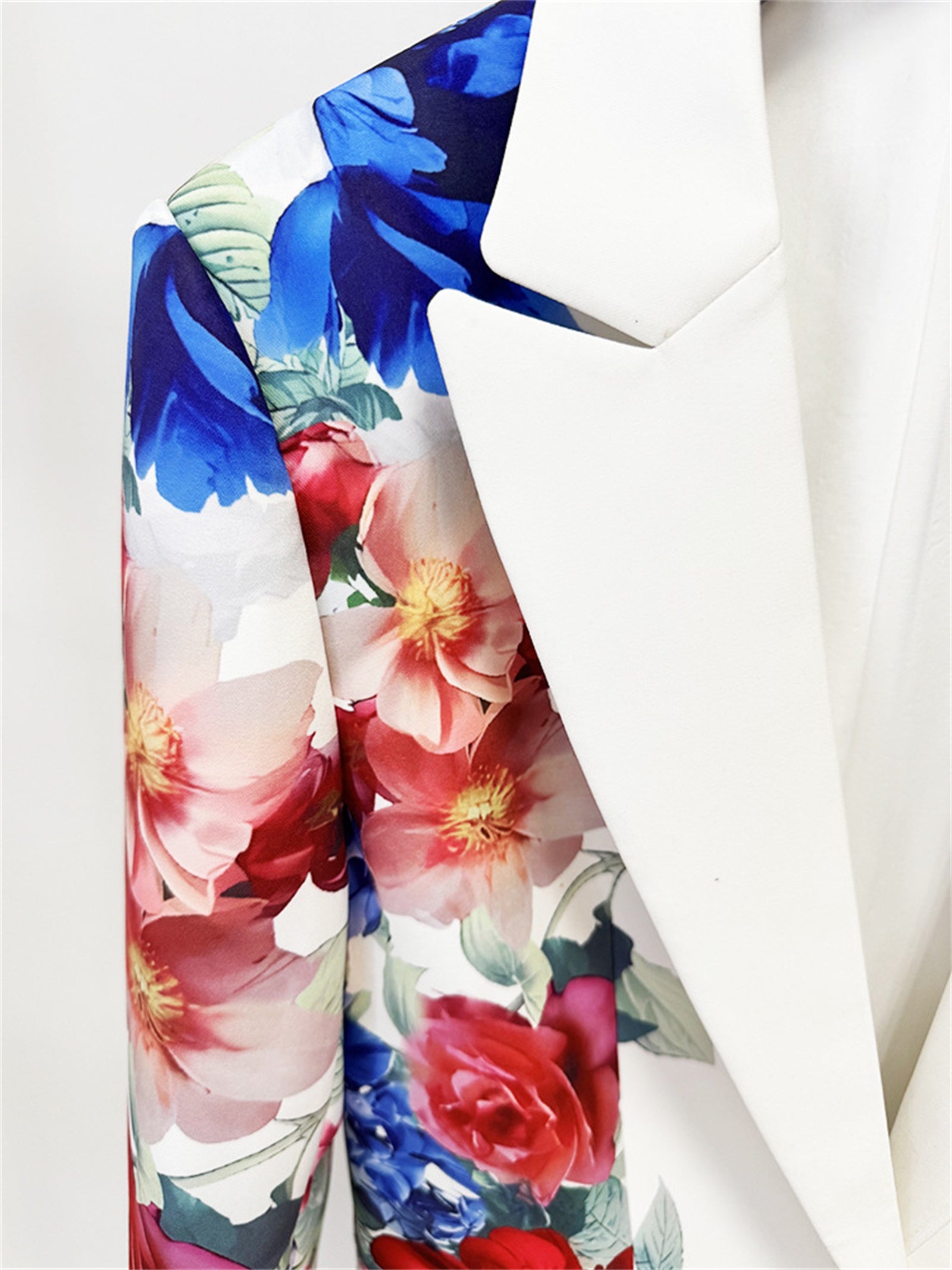 Platlogy Floral Print White Blazer and Straight Pants Two Piece Women Formal Suit Set For Party Business Daily Wear
