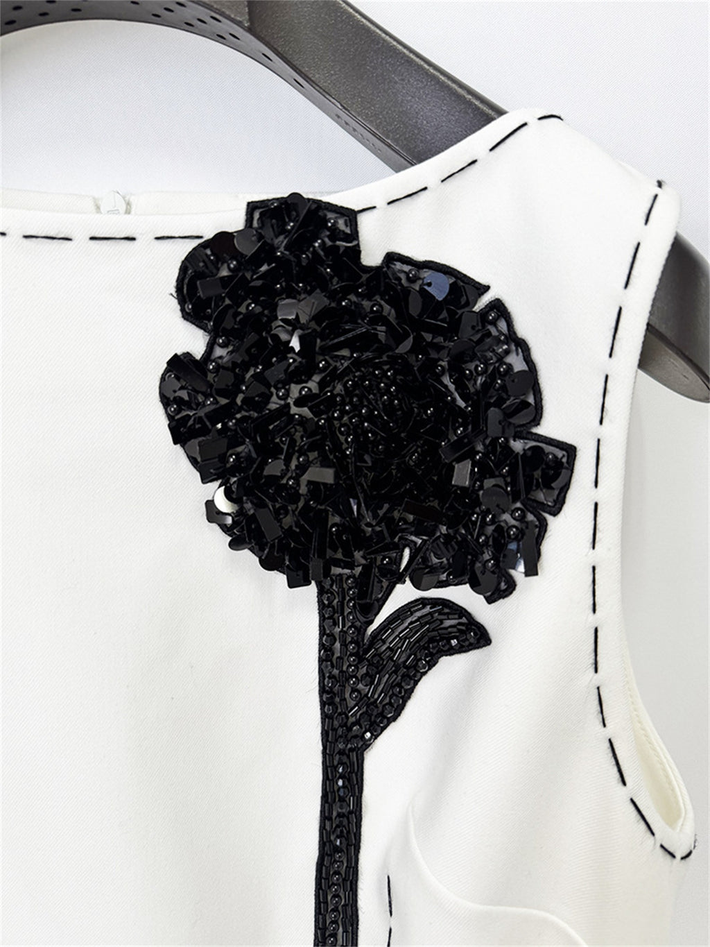 Platlogy White Sleeveless Mini Dress With Black Floral Applique Elegant Work Party Sheath Dress
