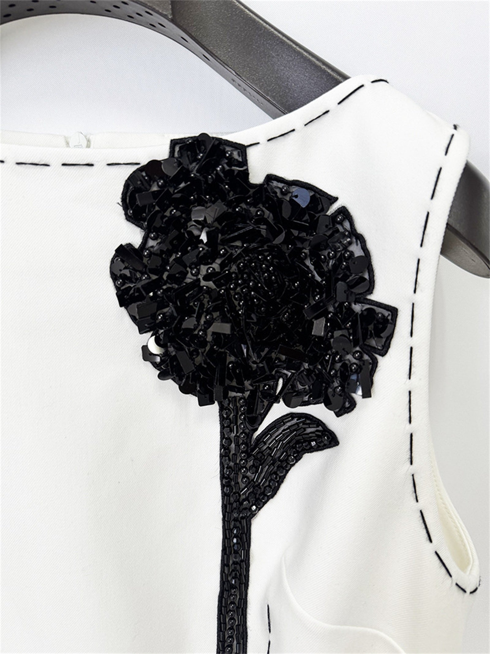Platlogy White Sleeveless Mini Dress With Black Floral Applique Elegant Work Party Sheath Dress