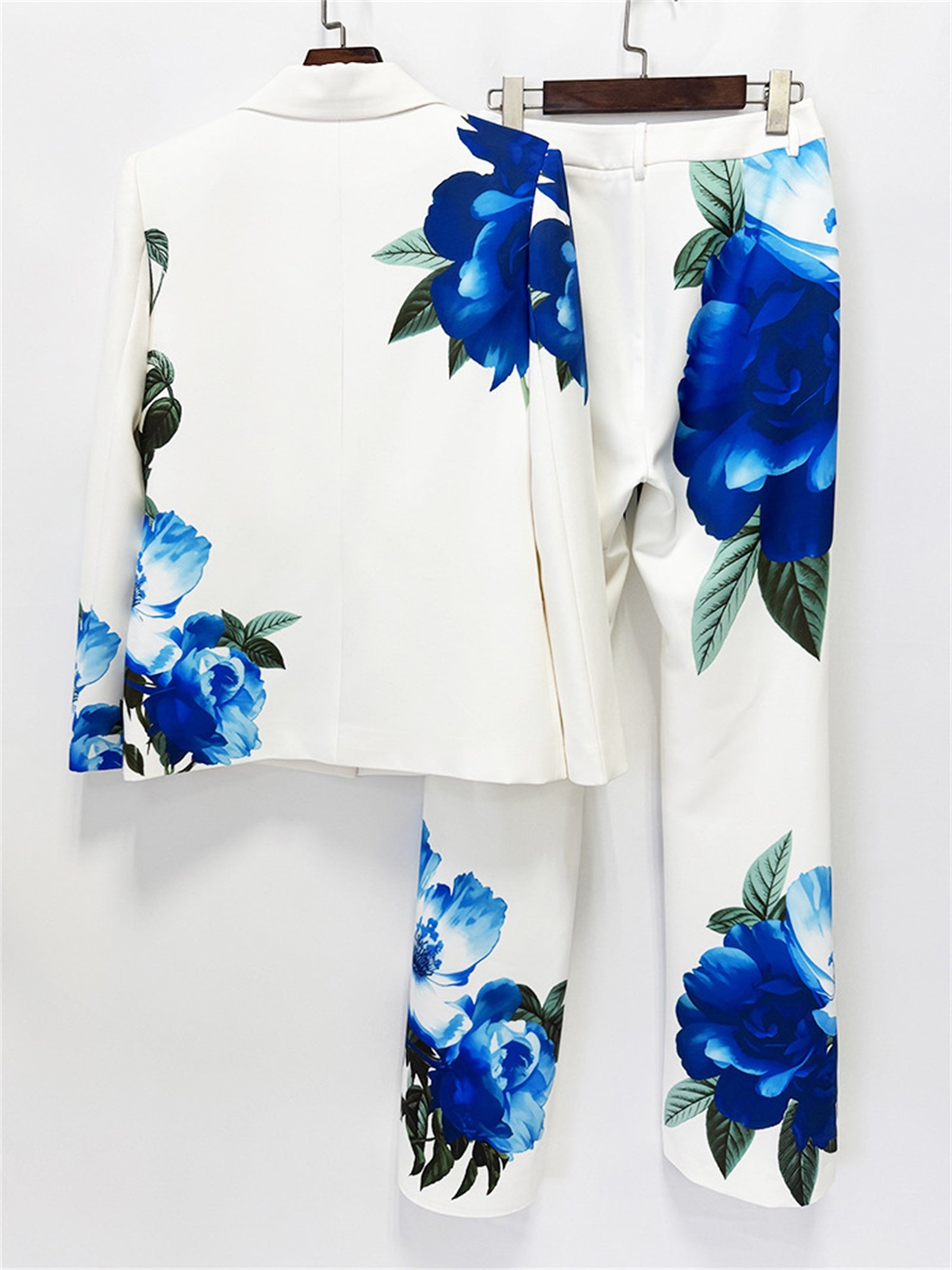 Platlogy Elegant Big Rose Print White Two Piece Women Suit Blazer and Long Pants Set for Formal Business Party Occasions