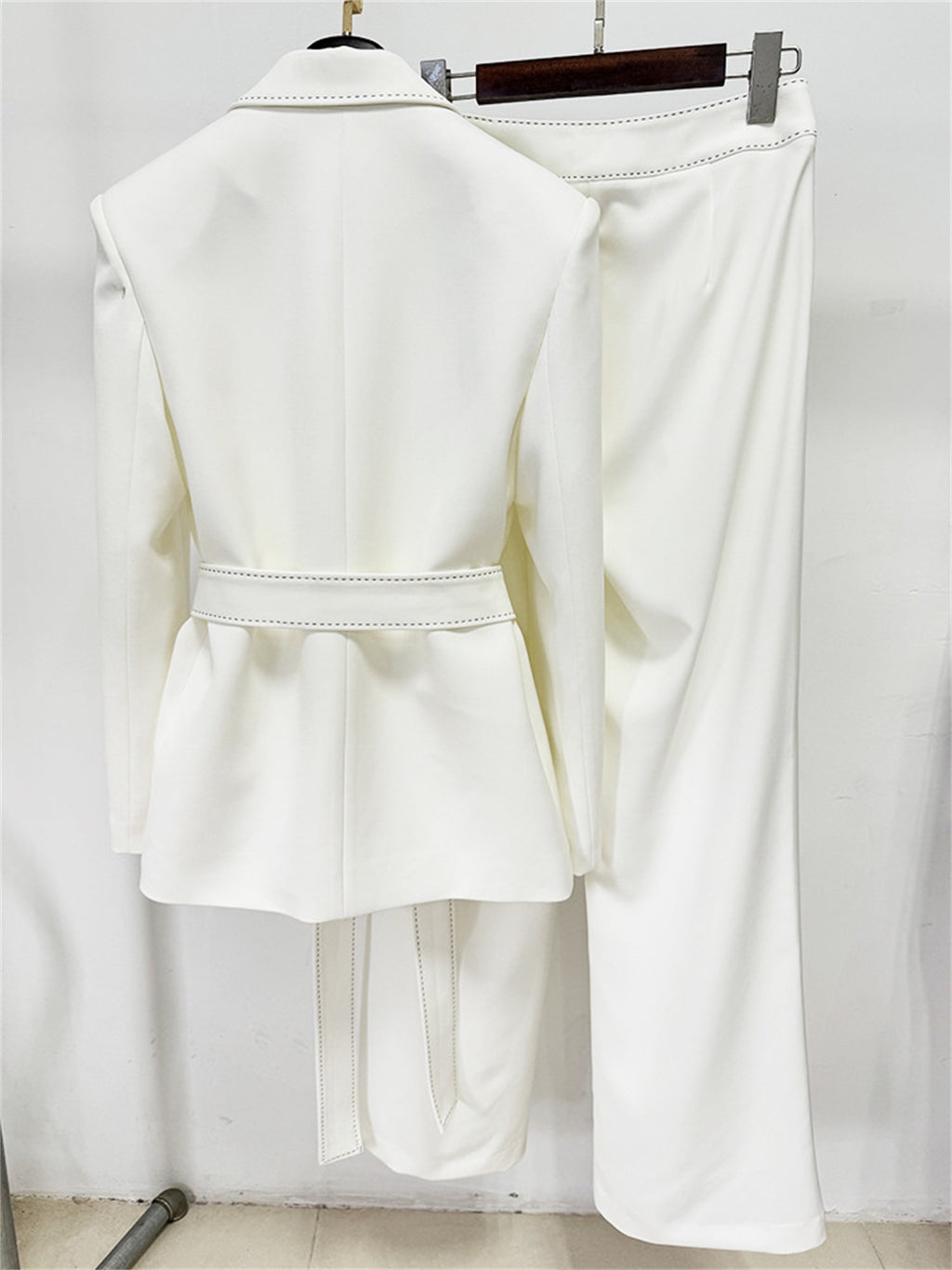 Women Elegant Two Piece Suit Set with Notched Lapel and Waist Tie