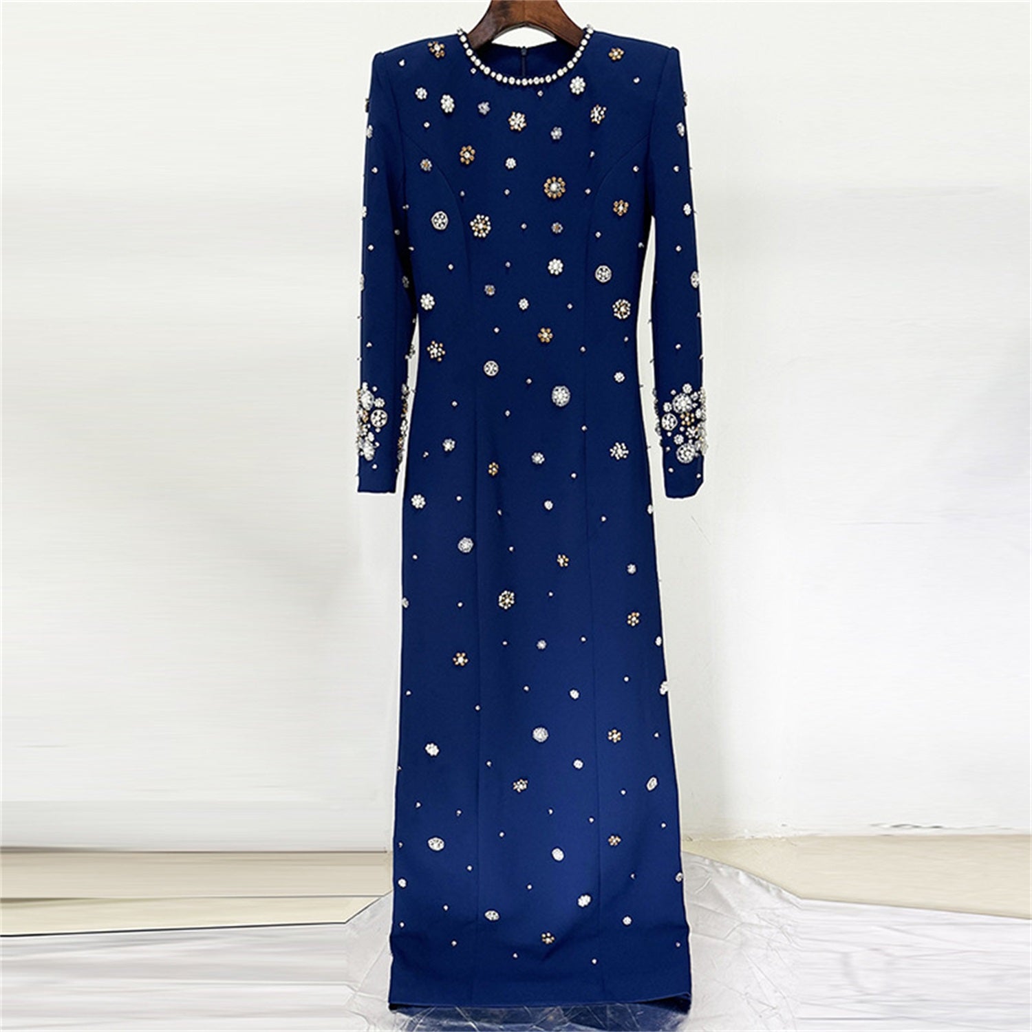 Elegant Beaded Cocktail Dress Crew Neck Slim Fit Midi Dress for Special Occasions
