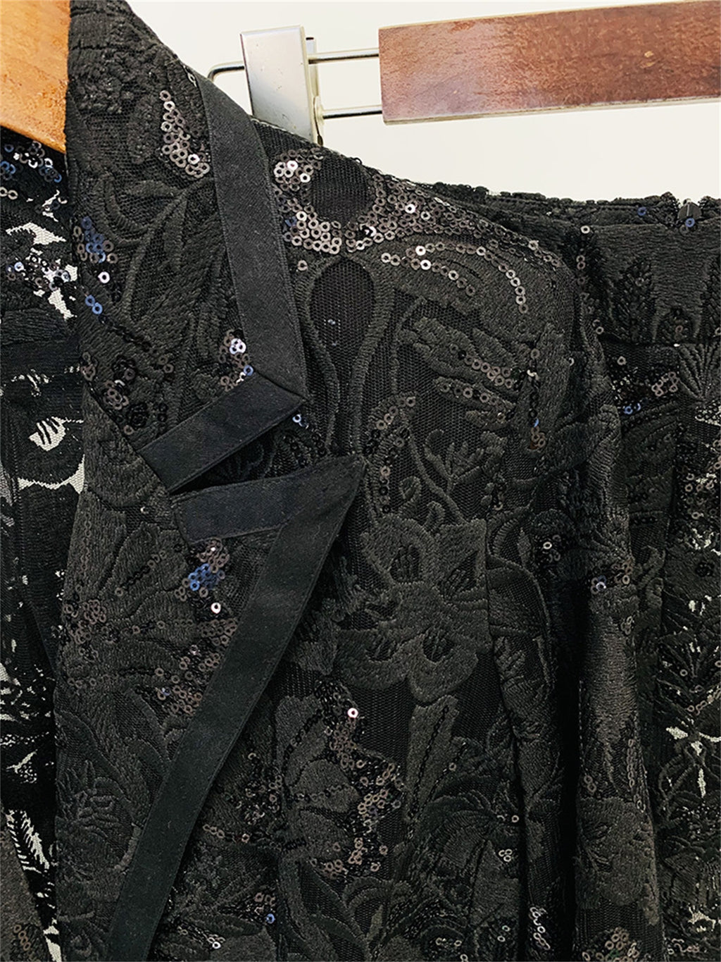 Platlogy Women's 2024 2 Pieces Suit Set Single Button Guipure Lace Sequined Blazer Jacket Pants Suit Outfit